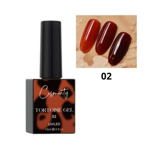 Vernis à ongles gel translucide ambre Tortoise n°02 pour effet écaille de tortue, flacon et rendu sur ongle, disponible chez Cosminty Réunion.