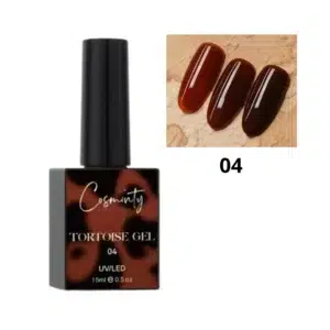 Vernis à ongles gel translucide ambre Tortoise n°04 pour effet écaille de tortue, flacon et rendu sur ongle, disponible chez Cosminty Réunion.