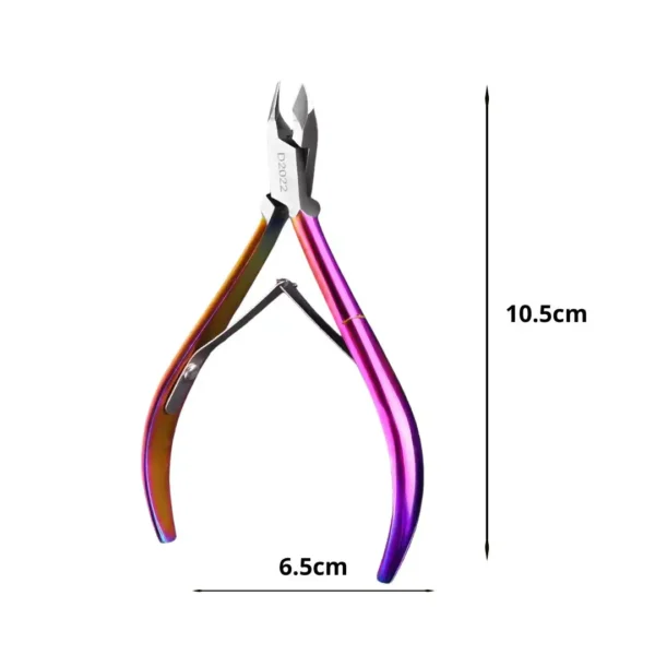 Coupe-cuticules professionnel en acier inoxydable brillant, pince à cuticules de précision pour manucure et pédicure, matériel onglerie Cosminty La Réunion.